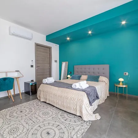 Piazza Risorgimento 3* Porto Cesareo