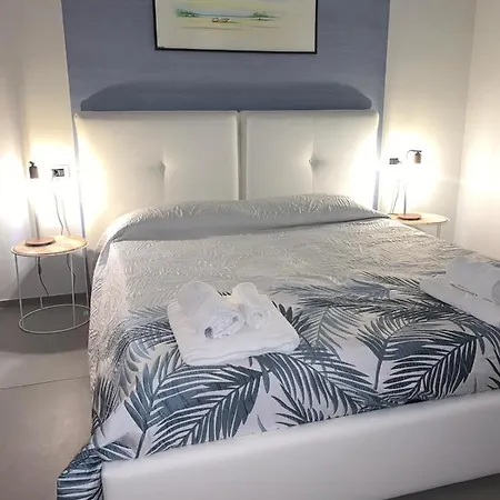 Piazza Risorgimento 3* Porto Cesareo