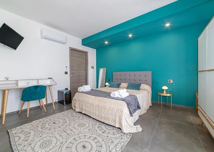 Piazza Risorgimento 3* Porto Cesareo