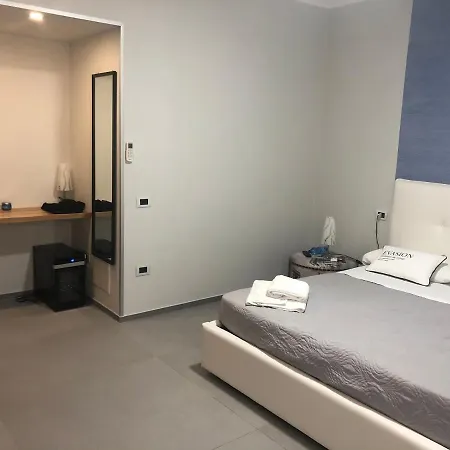 Piazza Risorgimento Hotel 3*